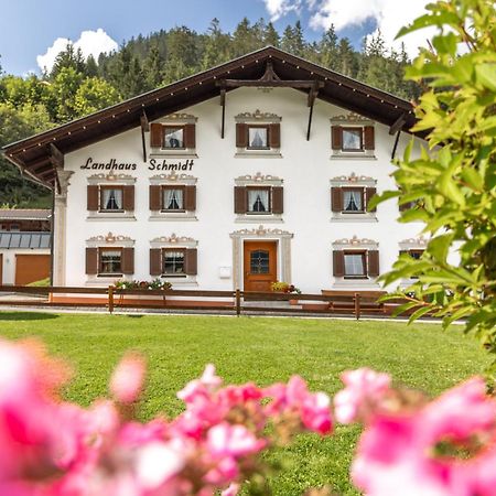 Landhaus Schmidt Elbigenalp Kültér fotó