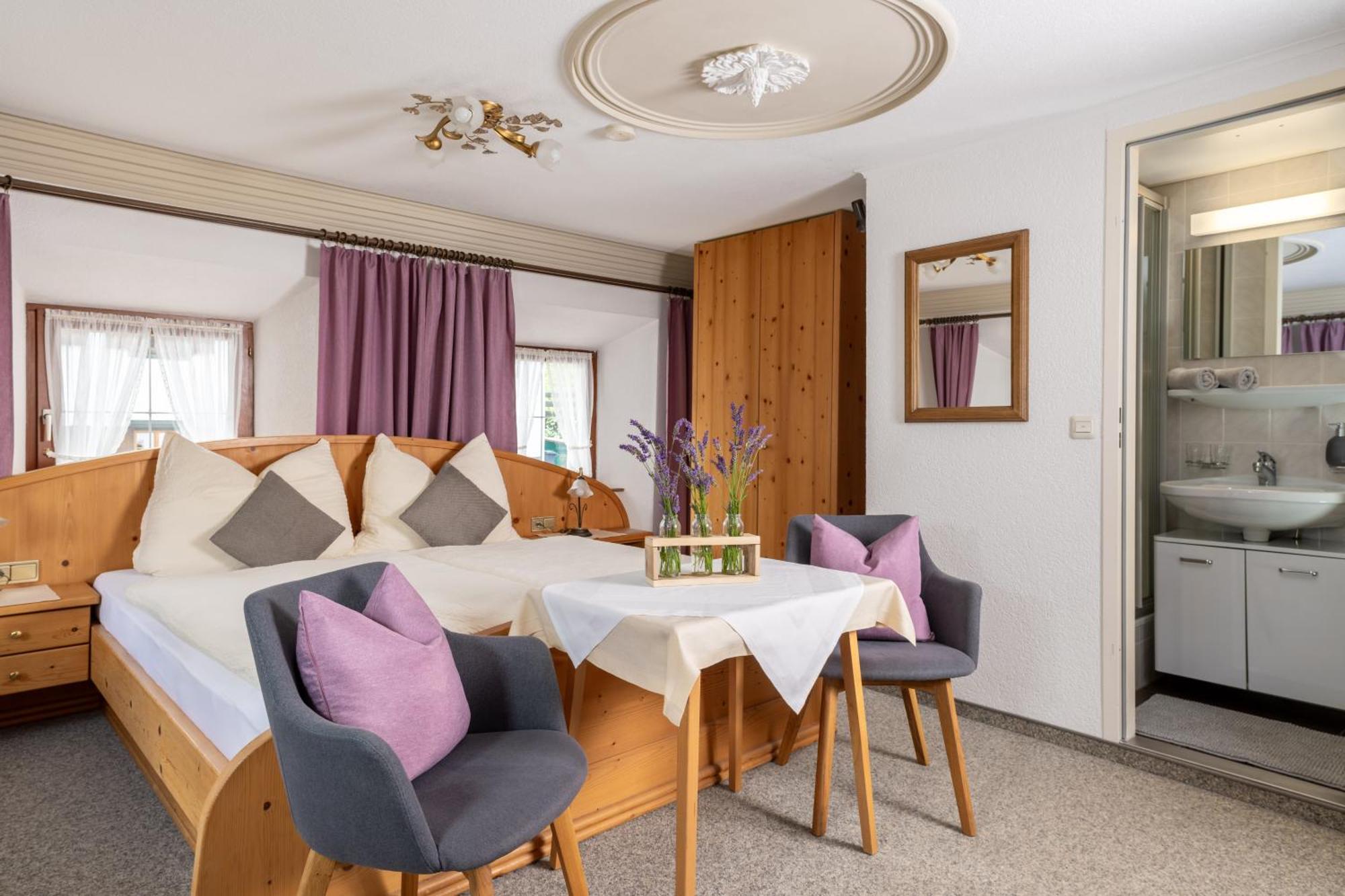 Landhaus Schmidt Elbigenalp Szoba fotó